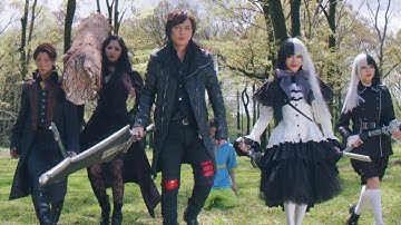 ストマック家が一致団結！？最凶の敵・仮面ライダーカリエス登場　映画『仮面ライダーガヴ お菓子の家の侵略者』映画『ナンバーワン戦隊ゴジュウジャー 復活のテガソード』本予告