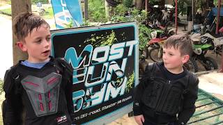 Kids riding dirt bike first time by Mat Hyland 719 views 4 years ago 1 minute, 30 seconds