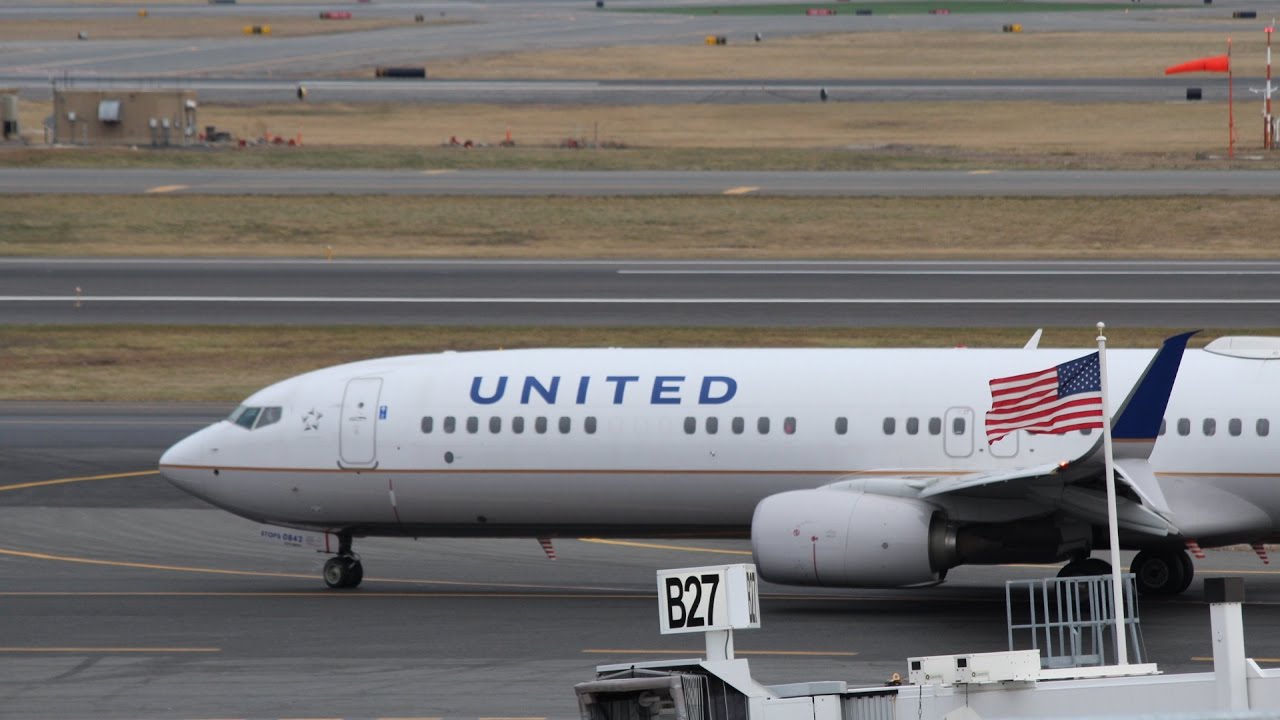 Close Taxiway! Logan Airport Plane Spotting at Terminal B Parking