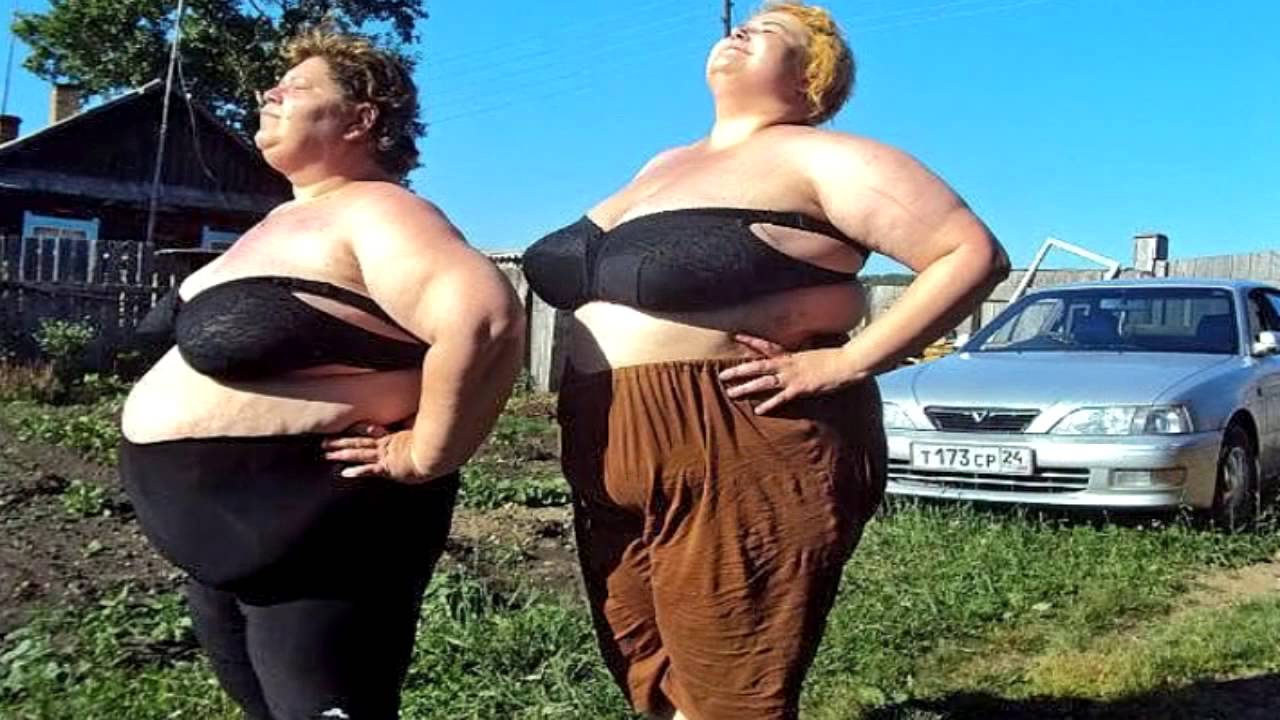 Две жирные старухи жирные старухи