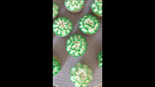 Cupcake Decorating Idea | Piping Tip 104 #Shorts