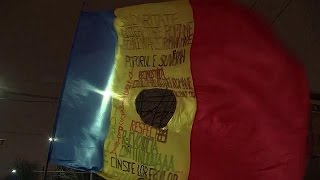 Full Romanian anti-corruption protests continue Update