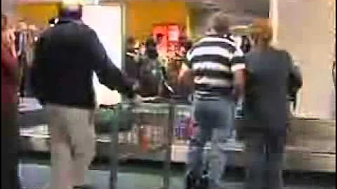 Why should Peter Dunne leave parliament?