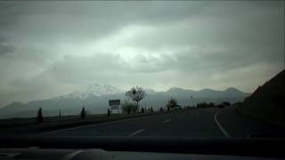 2014 Uçun Kuşlar Uçun Doğduğum Yere (Ufuk Adalı)