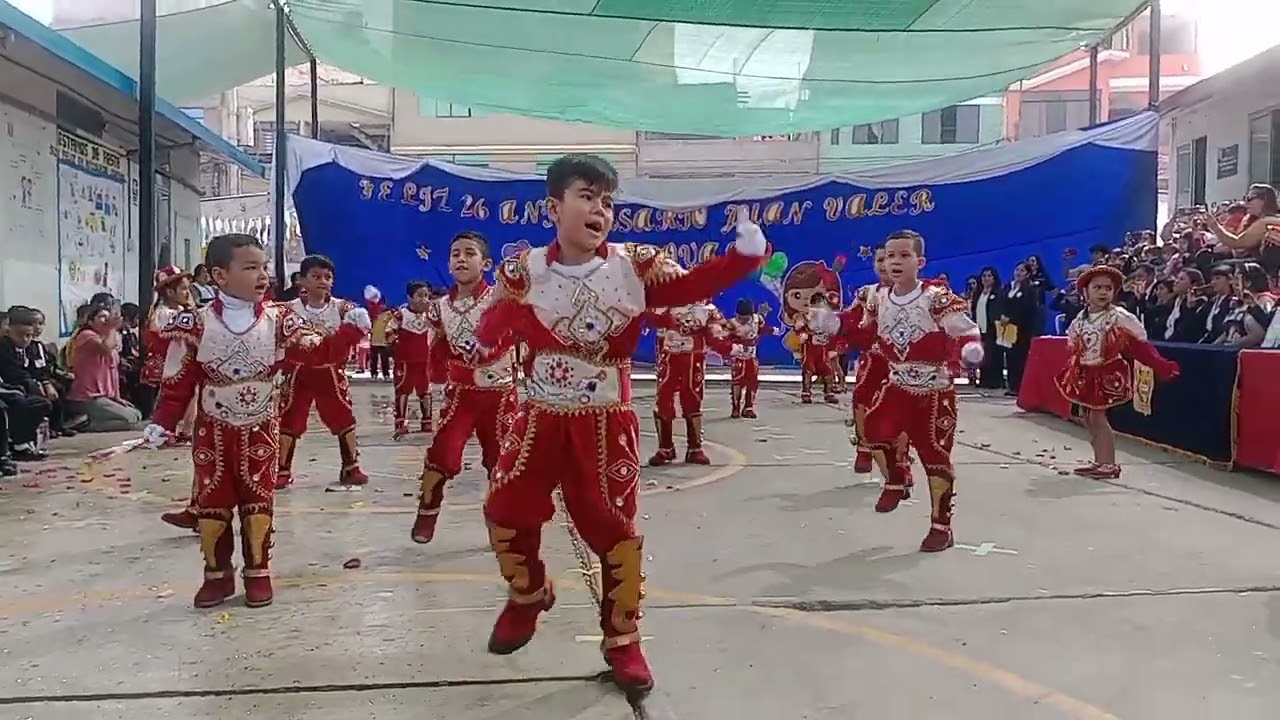 Mix Saya niños 1°B - Colegio Juan Valer