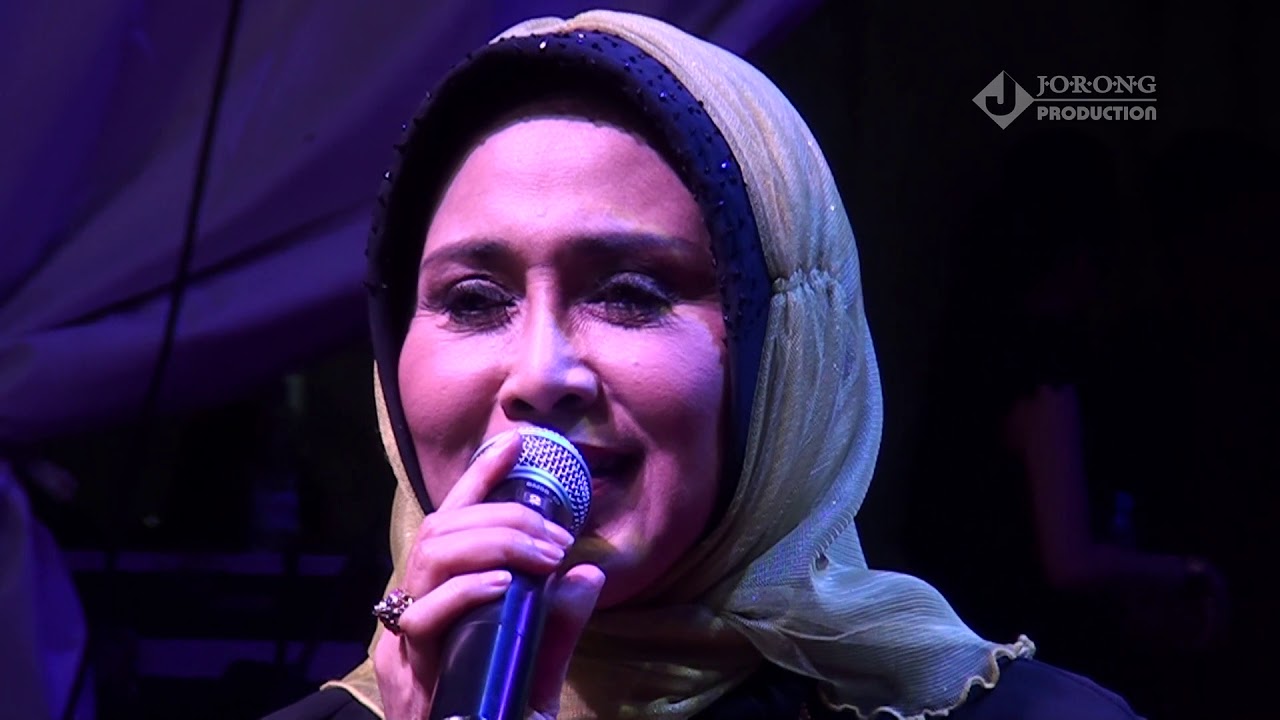 Peluk Cium Untukmu original Dian Piesesha pada Hari Jadi Gunung Mas Ke 15 Tahun 2017