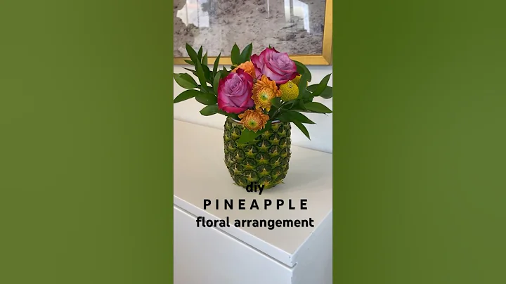 DIY PINEAPPLE FLORAL ARRANGEMENT 🍍🍍 #shortsfeed #floraldesign #shopwithyoutube #shortsvideo