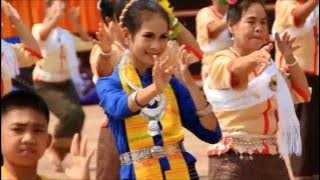 ฝากใจไปอุบล ของสิทธิพร สุนทรพจน์ กับวันสืบสานตำนานแคนโลกบ้านท่าเรือ อ นาหว้า จ  นครพนม 2559