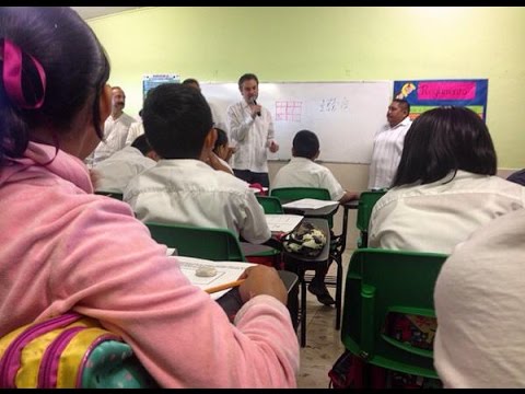 Visita al salón de 3º en la Escuela primaria Roberto Quiroz Guerra (Mérida, Yucatán)