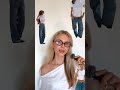 Základné tričko: Ako z neho vytvoriť outfit, ktorý bude pôsobiť naozaj štýlovo? | Diva