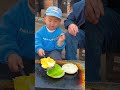 Tongguan roujiamo grandparents and grandson make food together
