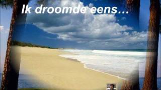 Video thumbnail of "voetstappen in het zand"