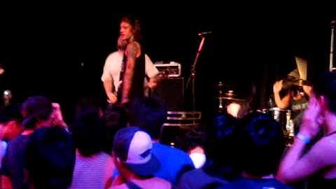 For The Fallen Dreams "The Big Empty" (Live HD)