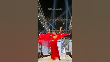 Watch model walking on ramp @SRModellingStudio #reels #fashion #fashionshow #trending #modelwalk