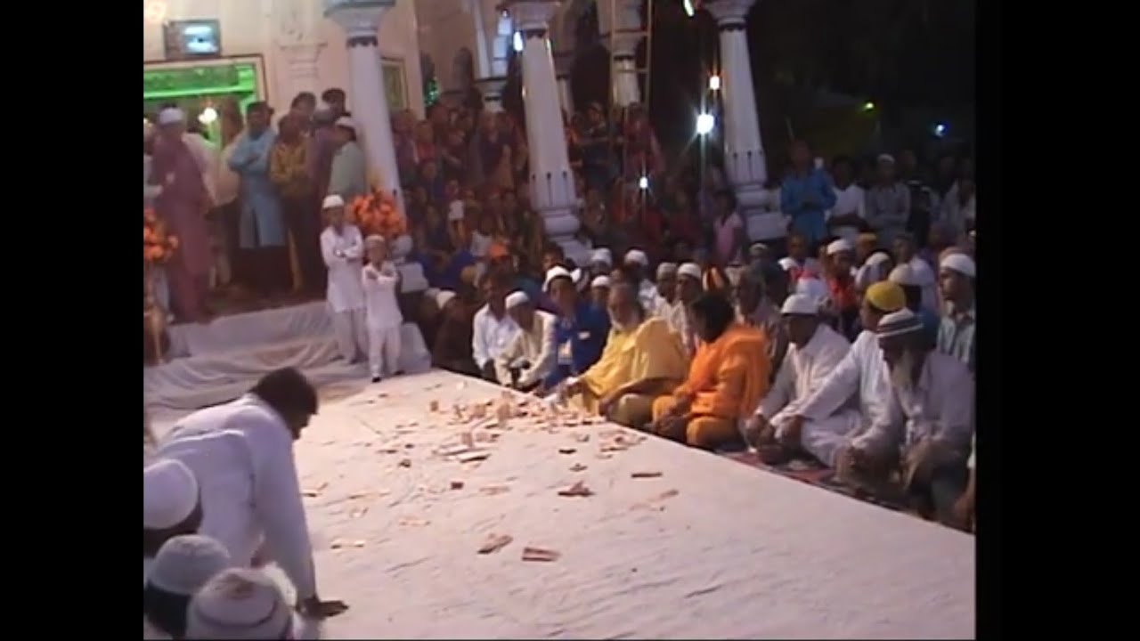 SAR LA MAKA SE TALAB HUE {HAZRAT HAJI ALI HAIDAR SHAH WARSI} URS SHARIF 2014 [PETLAD SHARIF GUJARAT]
