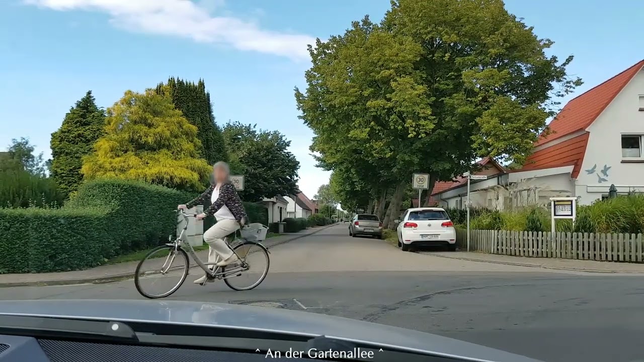 Eine Autofahrt durch Stadt Norden im Jahr 2016 (Im Vorspann steht 2015, das ist ein Tippfehler)