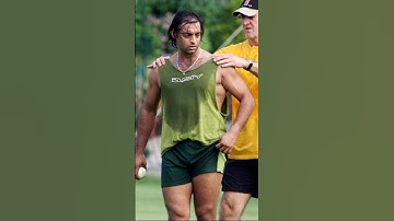 Shoaib Akhtar reveals the art of reverse swing #cricket #pcb #sports