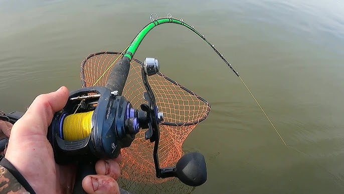 Realtree Catfish 7ft Medium Fiberglass Spinning Combo 