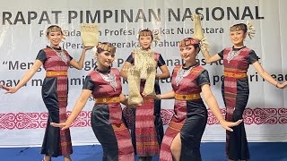 Download Lagu Tortor Anakhon hi do Hamoraon di Au - Tandok dan Atraksi 7 cawan MP3 Download Lagu Tortor Anakhon hi do Hamoraon di Au - Tandok dan Atraksi 7 cawan MP3