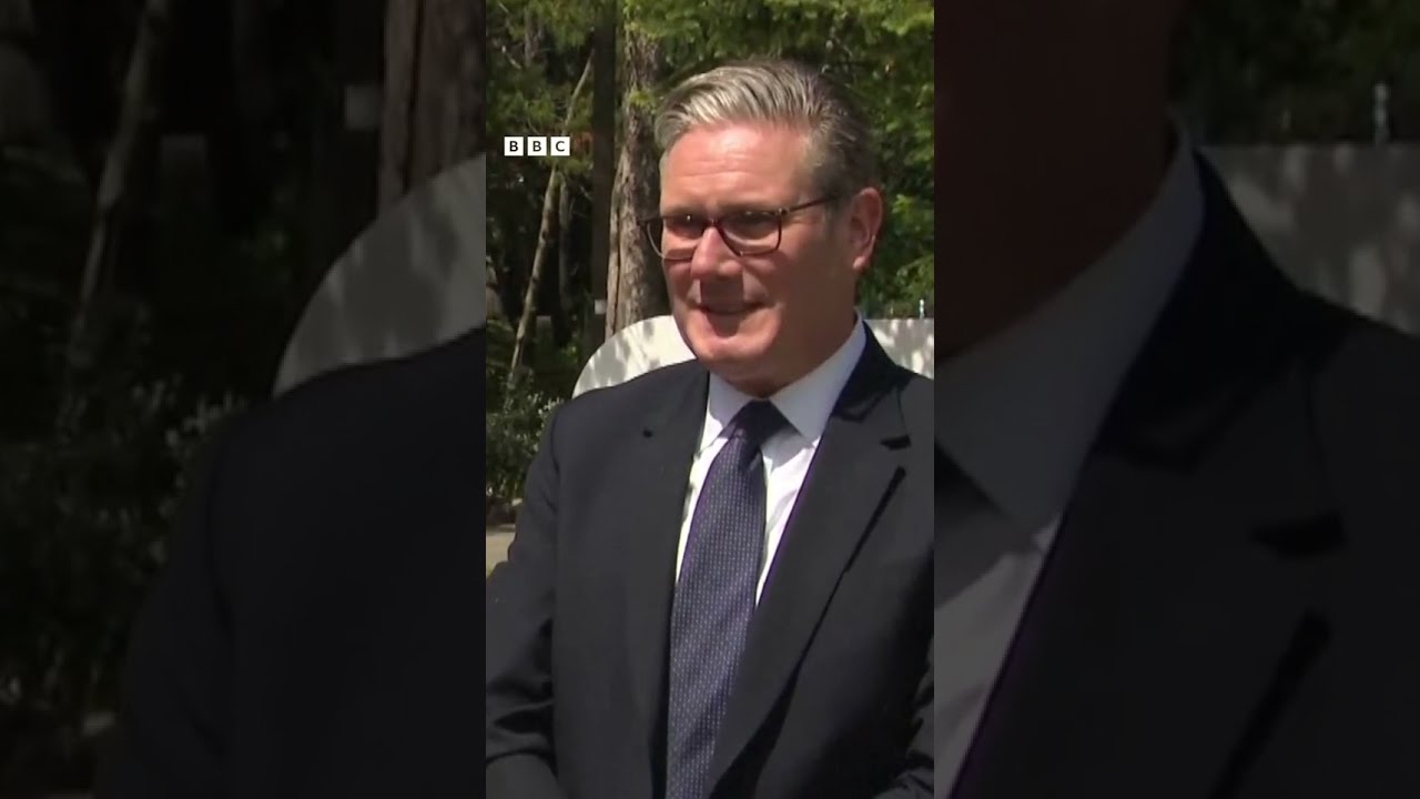 Trump Drops Trade Deals Papers And Called UK The EU