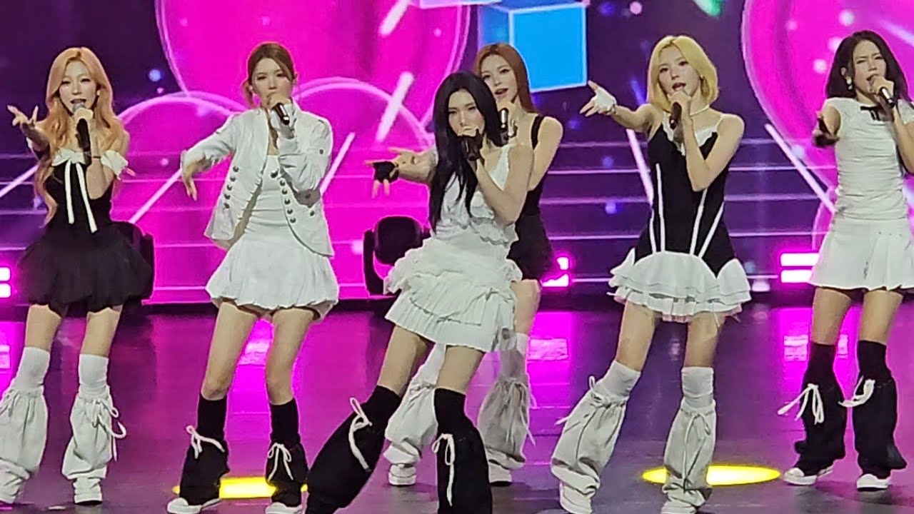 SBS Inkigayo 인기가요 @ Palais des Congrès in Paris - Full Concert
