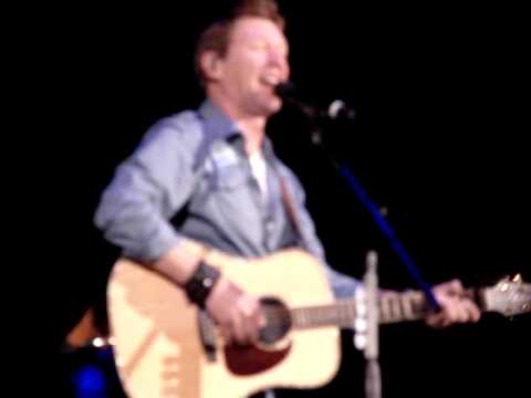 Craig Morgan- Amazing Grace (Live) Albany, NY 3/12...