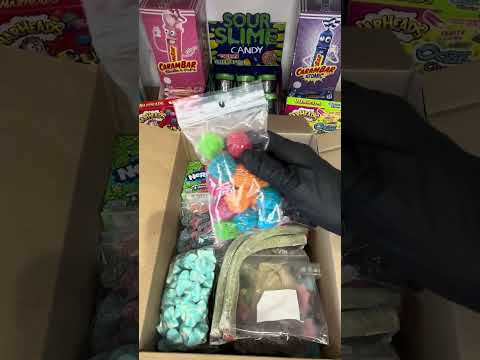 Ayden passe une commande pour son anniversaire ? ?