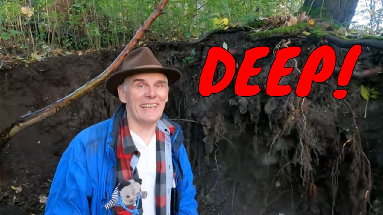 Mudlarking at the bottle digger holes - Halifax rubbish dump and history