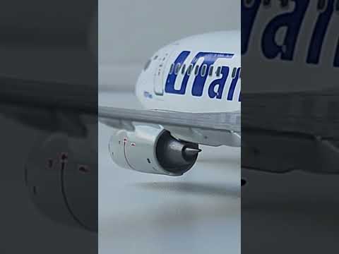 Обзор Boeing 737-500 UTair 1:200 