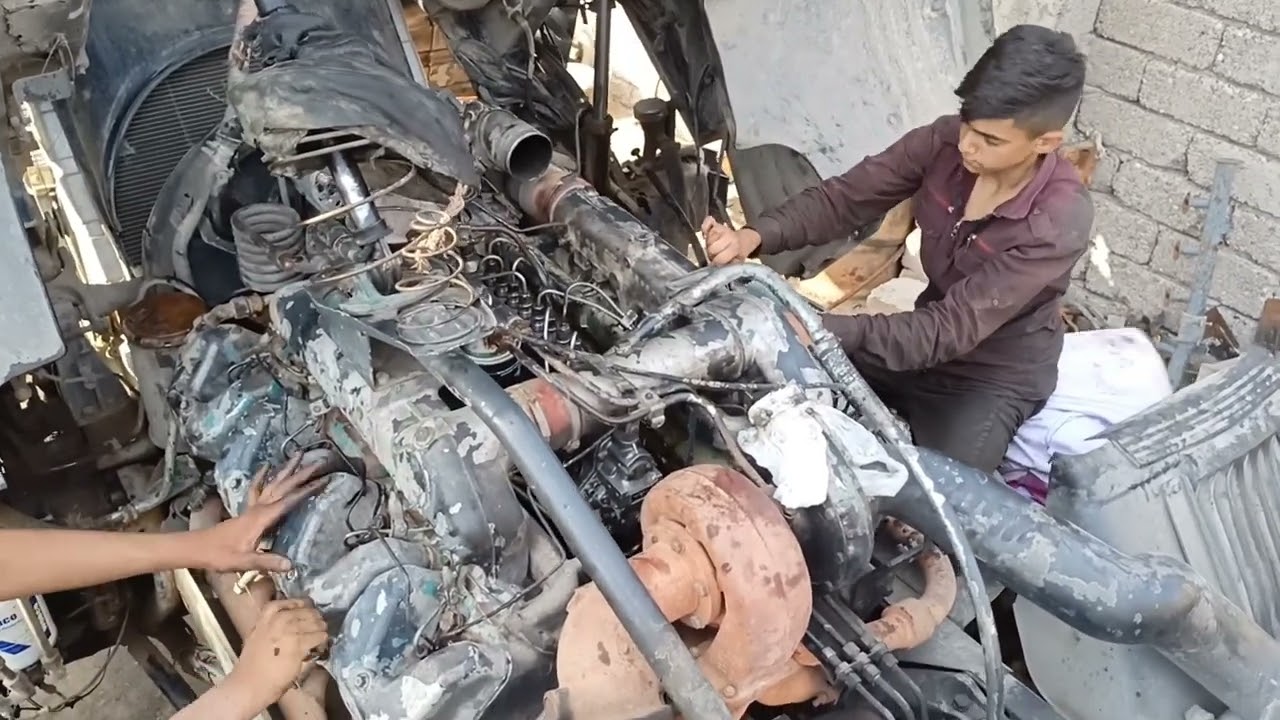 تبديل بيرن وبكن سكانيا ڤي 08 مع فحص جميع اجزاء محرك مع وسام🎖️الفيتر 🇮🇶  وشكرآ لكم 💝🛠️🔩🪛⚙️🔨🔧⚒️🎥👌💐