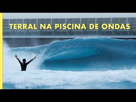 PRIMEIRA VEZ COM TERRAL NA PRAIA DA GRAMA // Busy Surfing...