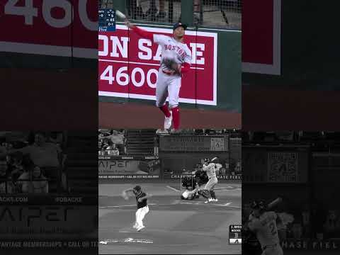 DUELING HOME RUN ROBBERIES IN THE DESERT 😮😱