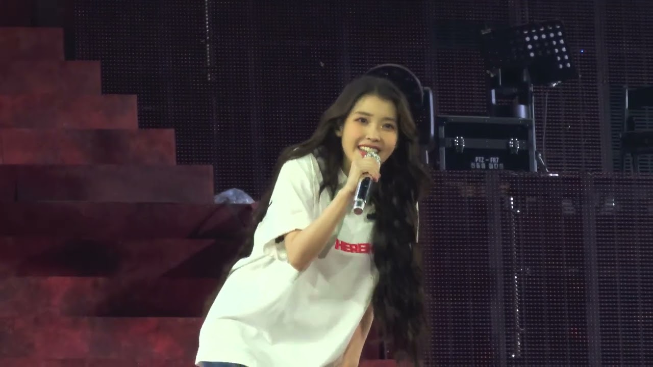 [4K60p HDR] 아이유 IU - 있잖아 Hey 240922 @ 서울월드컵경기장