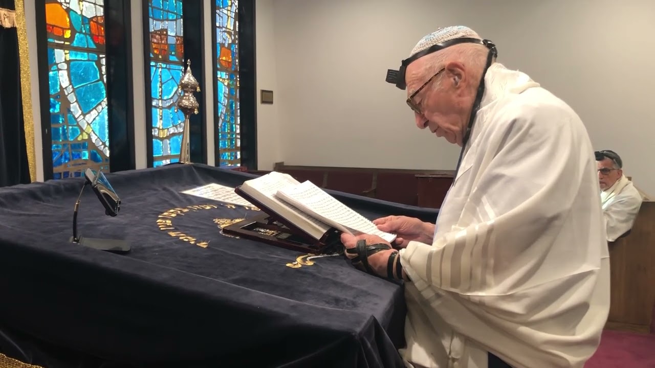 Az Yashir עז ישיר recited by Hazzan Isaac Azose