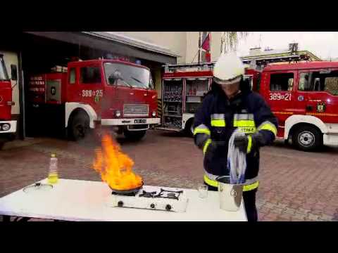 Wideo: Jak najłatwiej ugasić mały pożar?