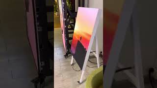 LED Display as Art – Mobile Canvas Showcasing Oil Painting Style