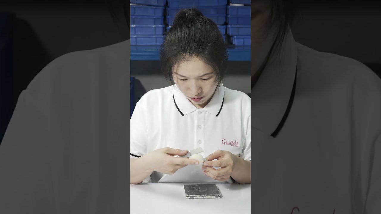  Light Of Craftsmanship Meet Ding Jin The Hands That Bring Softness To Millions Faces