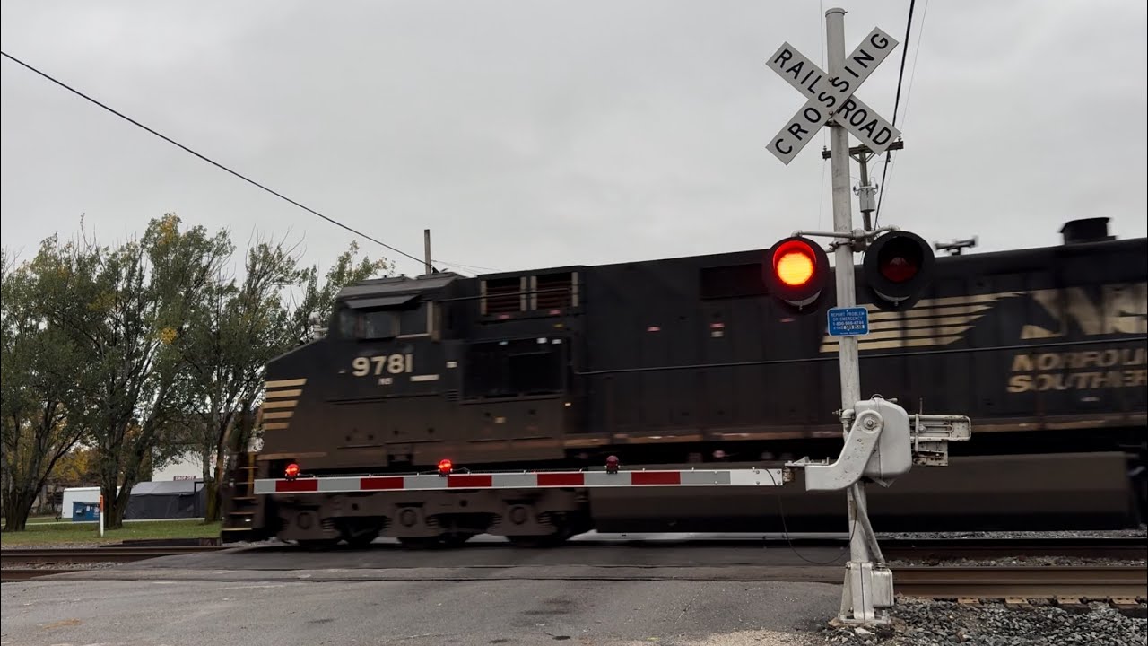 Gypsum Rd Railroad Crossing, Port Clinton (Gypsum), OH YouTube