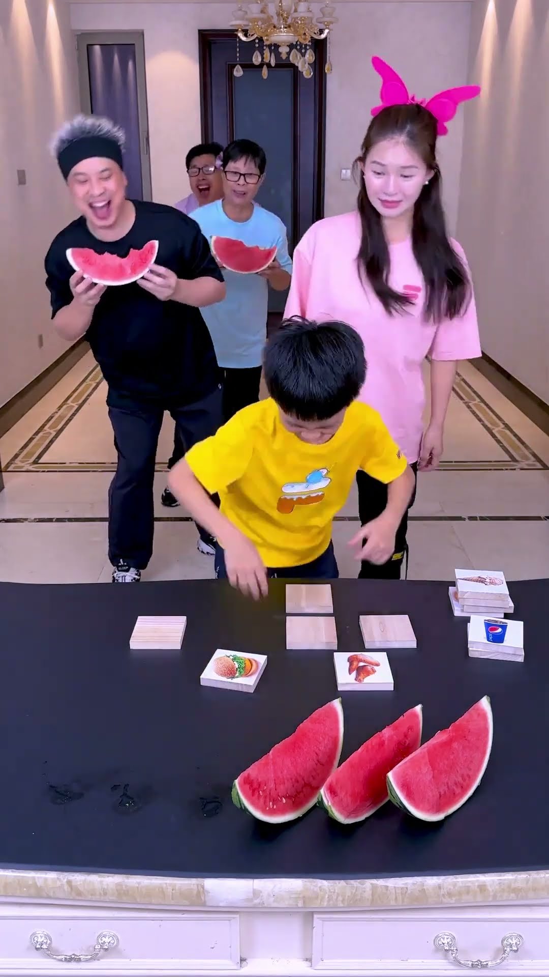The Same Item Elimination Challenge, The Ending Is Totally Unexpected#Funnyfamily #Partygames#Shorts