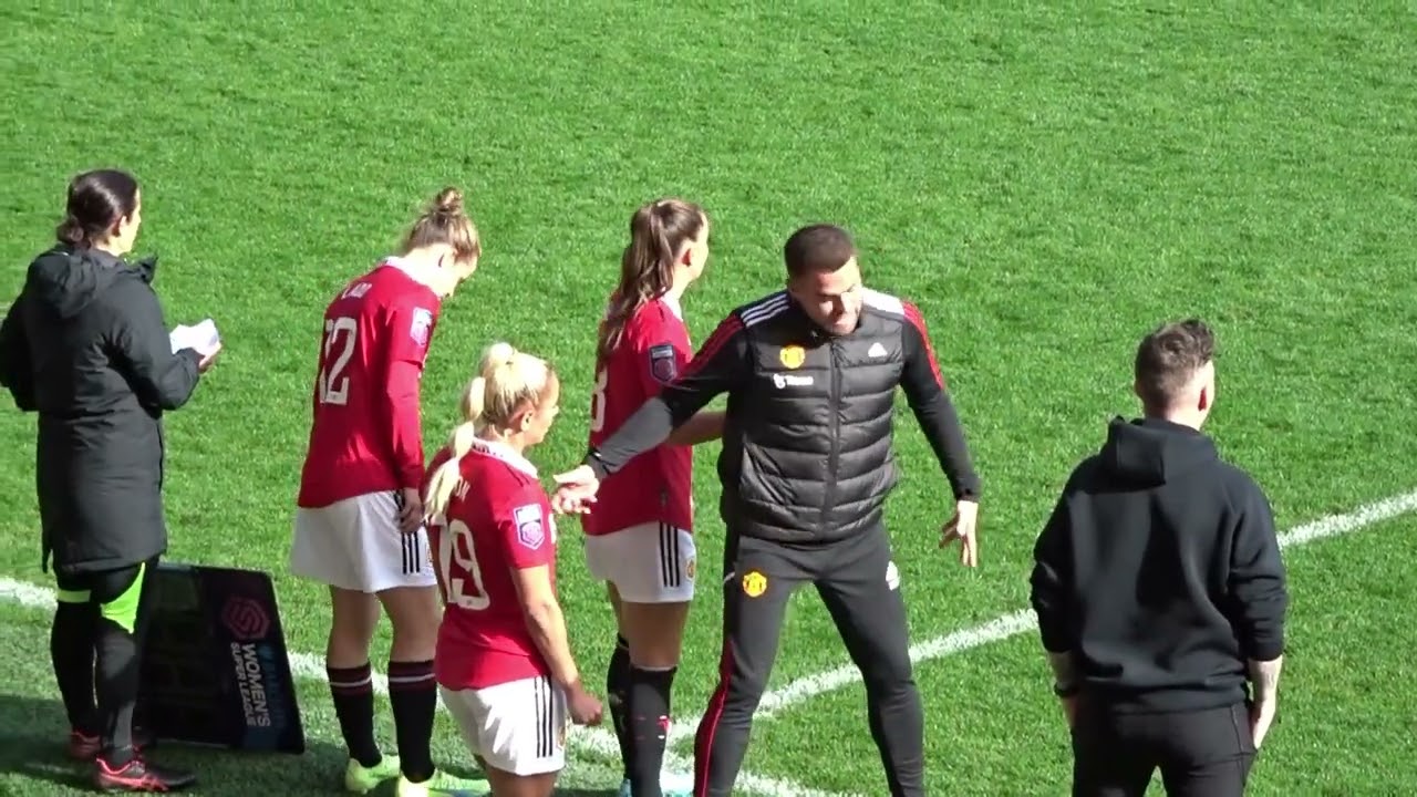 Triple Substitution for Manchester United Women as Ladd, Bøe Risa and Leon Enter the Fray!