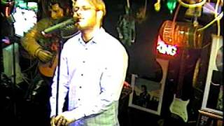 Konstantin singt Nine million bicycles im Karaoke Fun Pub Stuttgart http://www.funpub.de