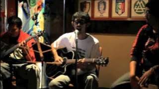 C I N T A by D'Bagindas (Cover) Live at Dewi Lounge