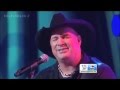 Garth Brooks Performs Mom From Man Against Machine on GMA