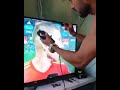 Homem cortando o cabelo do Sergio Ramos - Meme Da Copa do Mundo 2018