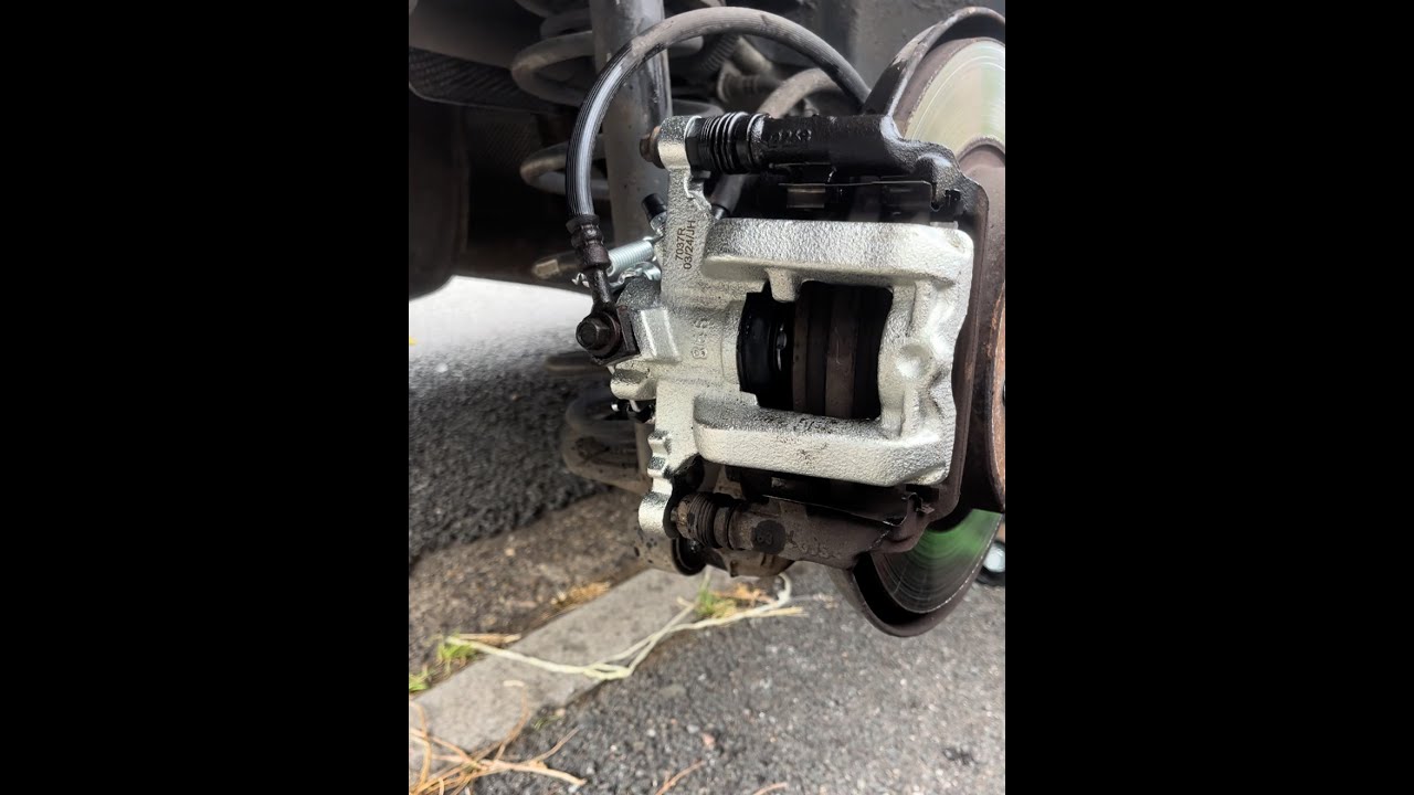 How to replace the rear Brake calliper on a Vauxhall / Opel Astra J