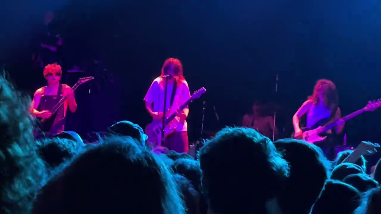 The Bobby Lees, “Dig Your Hips,” Bowery Ballroom, NYC, 12/20/2023