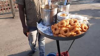 भारत  रेलवे स्टेशन का सबसे अच्छा नाश्ता Most Tasty Breakfast Indian Railway Station  #Railwayfood