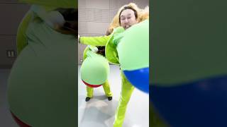 Ba-ra-bam Balloon Popping Dance Challenge 191 巨大風船服の中で膨らませて踊ってみた #Shorts #뽀로로와노래해요 じゅんびナウちゃんねる【巨大風船ポップ隊】