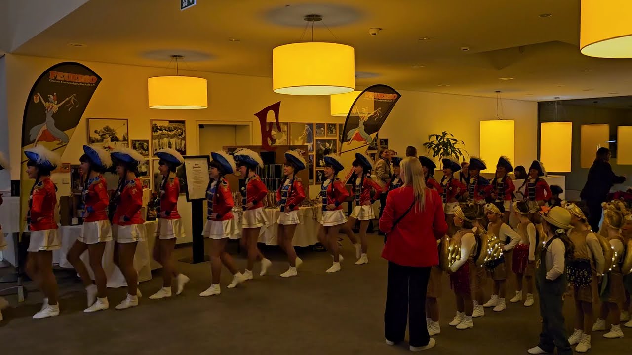 Einmarsch der FEUERIO-Prinzengarde beim Orden- und Ehrenabend 2025