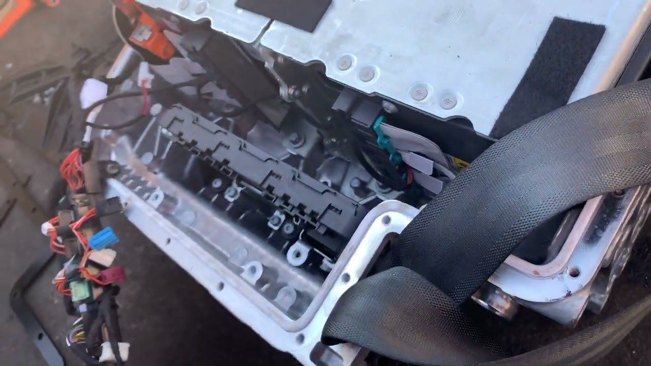 (Eng subtitle)벤츠 GLC300e 배터리팩 1부/Opening battery pack of MB GLC300e